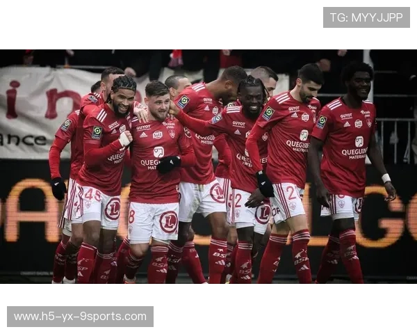 “法甲激烈拼抢，豪门纷纷发力争夺冠军”，法甲豪门球队排名前十